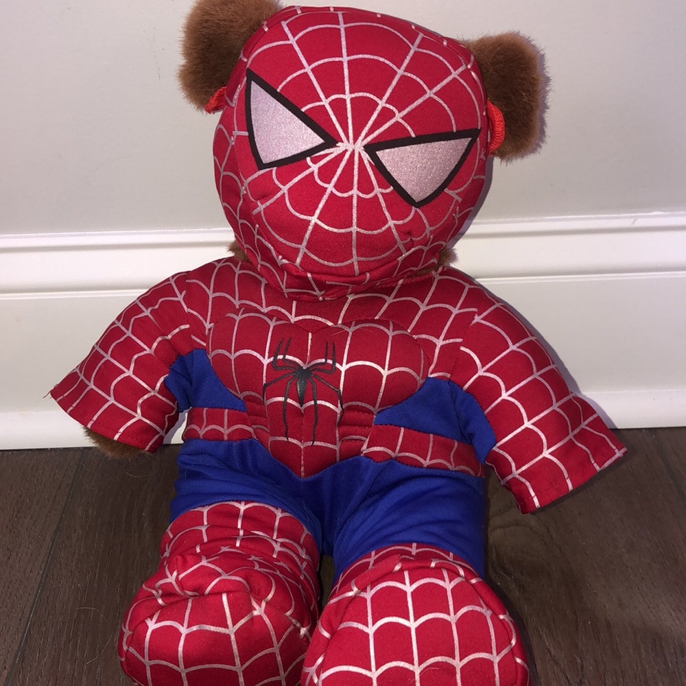 Spider-Man build a bear